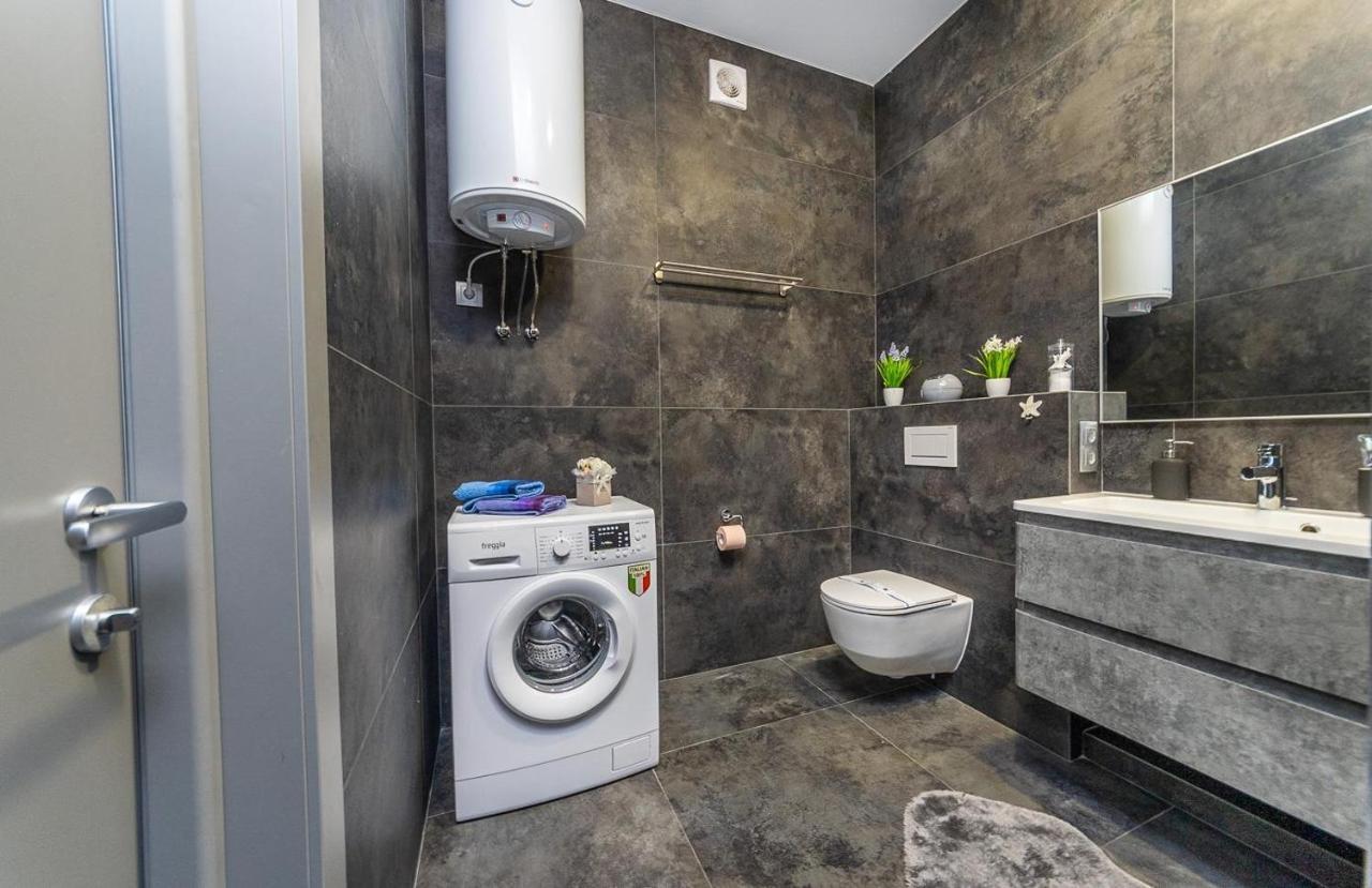 Luxury Apartments Smartplaza Obolon Metro Minskai Киев Екстериор снимка