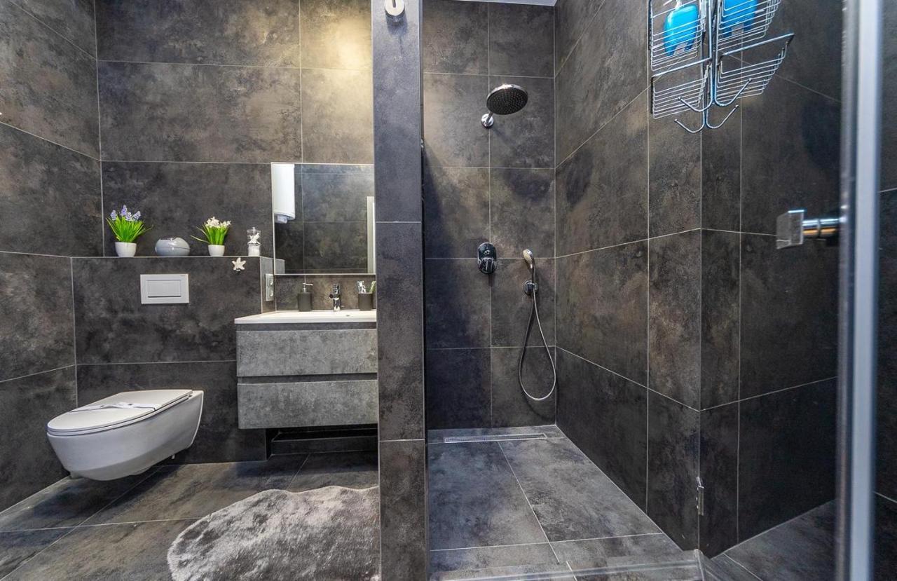 Luxury Apartments Smartplaza Obolon Metro Minskai Киев Екстериор снимка